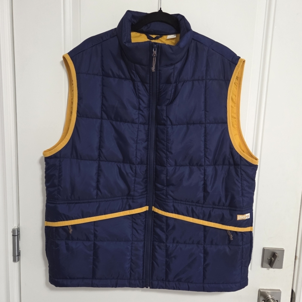 NWT - Levi's Gold Tab Men's Pastime Vest - Size L
